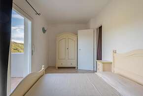 Elegant Residence 4 Bedroom Apartment Sleeps 8 Extra bed N0732