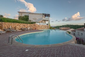 Elegant Residence 4 Bedroom Apartment Sleeps 8 Extra bed N0732