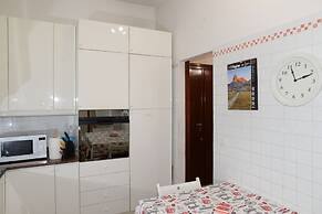 Room in Guest Room - Emilio's Home Triple Room in our Cozy and Comfort