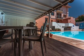 Relaxing Cristal Bedroom Apartment Sleeps 5 Num1500