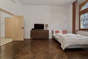 Apartment Sw. Antoniego by Renters