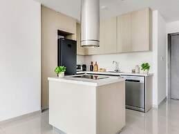 Sanders Premier - Cozy 2 bdr apt With Balcony