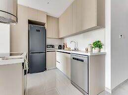 Sanders Premier - Cozy 2 bdr apt With Balcony