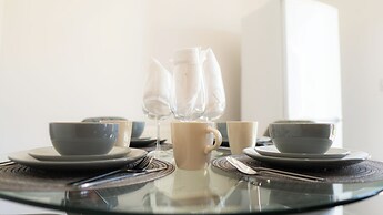 Stunning 6-bed House in Milton Keynes