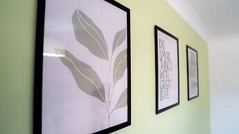 Stunning 6-bed House in Milton Keynes