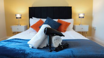 Stunning 6-bed House in Milton Keynes