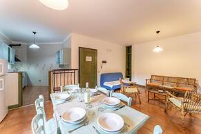 Quaint Residence I Mirti Bianchi 2 Bedroom Apartment Sleeps 6 No0497