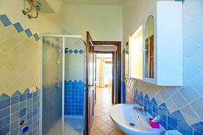 The Fantastic Residenza Badus Studio Sleeps 2 Num0828