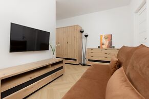 Łopuszańska Apartment Warsaw by Renters