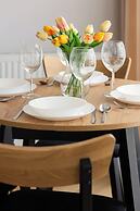 Łopuszańska Apartment Warsaw by Renters