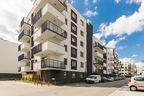 Łopuszańska Apartment Warsaw by Renters