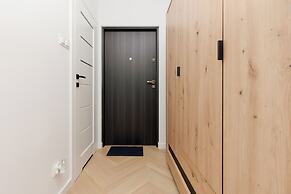 Łopuszańska Apartment Warsaw by Renters