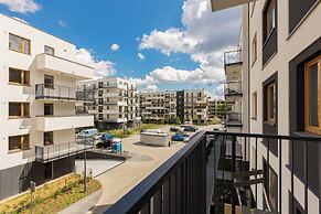 Łopuszańska Apartment Warsaw by Renters