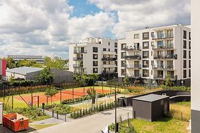 Łopuszańska Apartment Warsaw by Renters