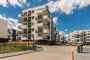 Łopuszańska Apartment Warsaw by Renters