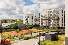 Łopuszańska Apartment Warsaw by Renters