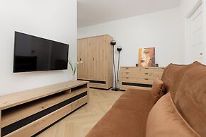 Łopuszańska Apartment Warsaw by Renters