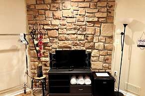 Room in House - The Master Haven Cozy Private Room