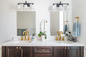 Snaresbrook Manor 8 Bedroom Home