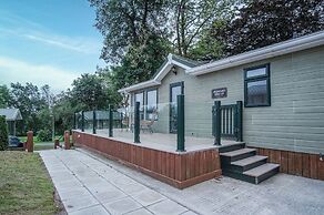 1 Manor Lodge - 3 Bedroom Lodge - Pendine