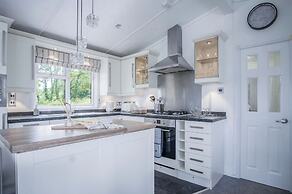 1 Manor Lodge - 3 Bedroom Lodge - Pendine