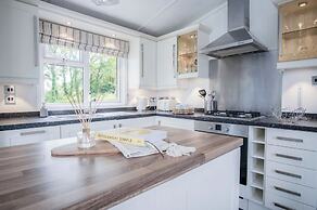 1 Manor Lodge - 3 Bedroom Lodge - Pendine