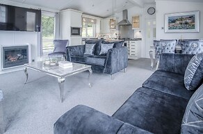 1 Manor Lodge - 3 Bedroom Lodge - Pendine
