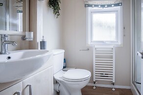 1 Manor Lodge - 3 Bedroom Lodge - Pendine