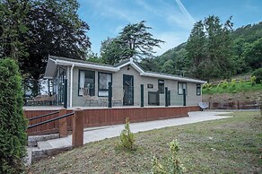 1 Manor Lodge - 3 Bedroom Lodge - Pendine