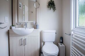 1 Manor Lodge - 3 Bedroom Lodge - Pendine