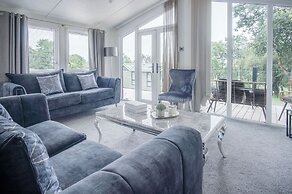 1 Manor Lodge - 3 Bedroom Lodge - Pendine