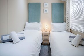 1 Manor Lodge - 3 Bedroom Lodge - Pendine