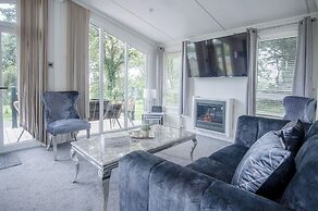 1 Manor Lodge - 3 Bedroom Lodge - Pendine