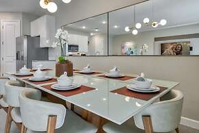 Vacation fun in This Modern Luxury Home