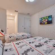 Vacation fun in This Modern Luxury Home