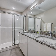 Amazing and Spacious Home With Private Pool Just 10 min From Disney