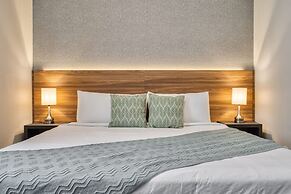 New and Stylish Home Just 5 Minutes From Disney Parks