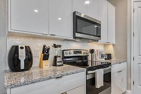 Affordable Luxury Home for 8 Guests Close to Parks