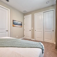 Affordable Luxury Home for 8 Guests Close to Parks