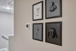 Brand new Home With Harry Potter and Mickey Themed Bedrooms