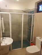 Myhavelock Town Studio Apt, With Own Pvt Gate Parking in Main City