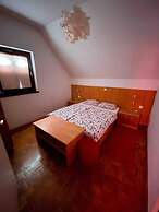Lovely 2-bedroom House in Terme Catez