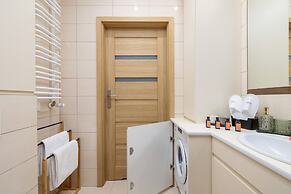 Avia Apartment by Renters Prestige