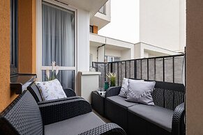 Avia Apartment by Renters Prestige