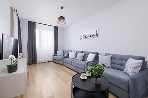 Avia Apartment by Renters Prestige