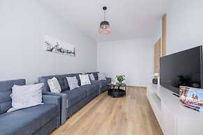 Avia Apartment by Renters Prestige