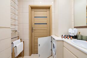 Avia Apartment by Renters Prestige