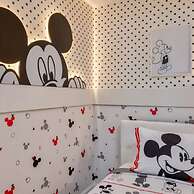 Gorgeous Themed Home for Family fun