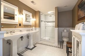 Tamarack Lodge of Traverse City