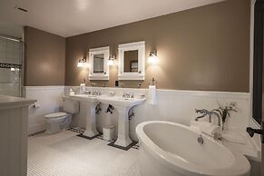 Tamarack Lodge of Traverse City